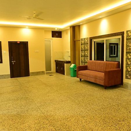 Chanduka Palace بوري المظهر الخارجي الصورة